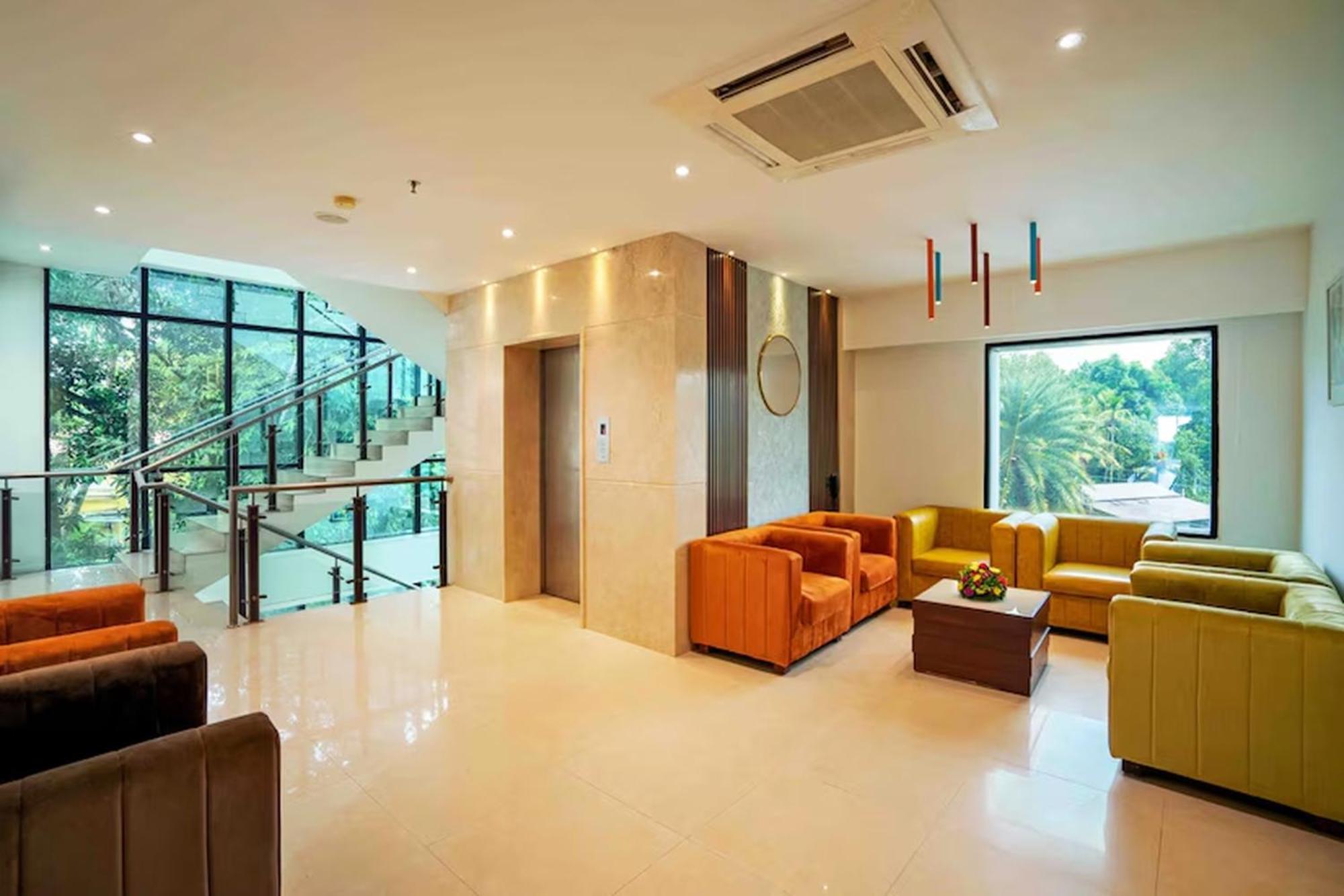 Hotel Hills Park Pathanamthitta Екстер'єр фото