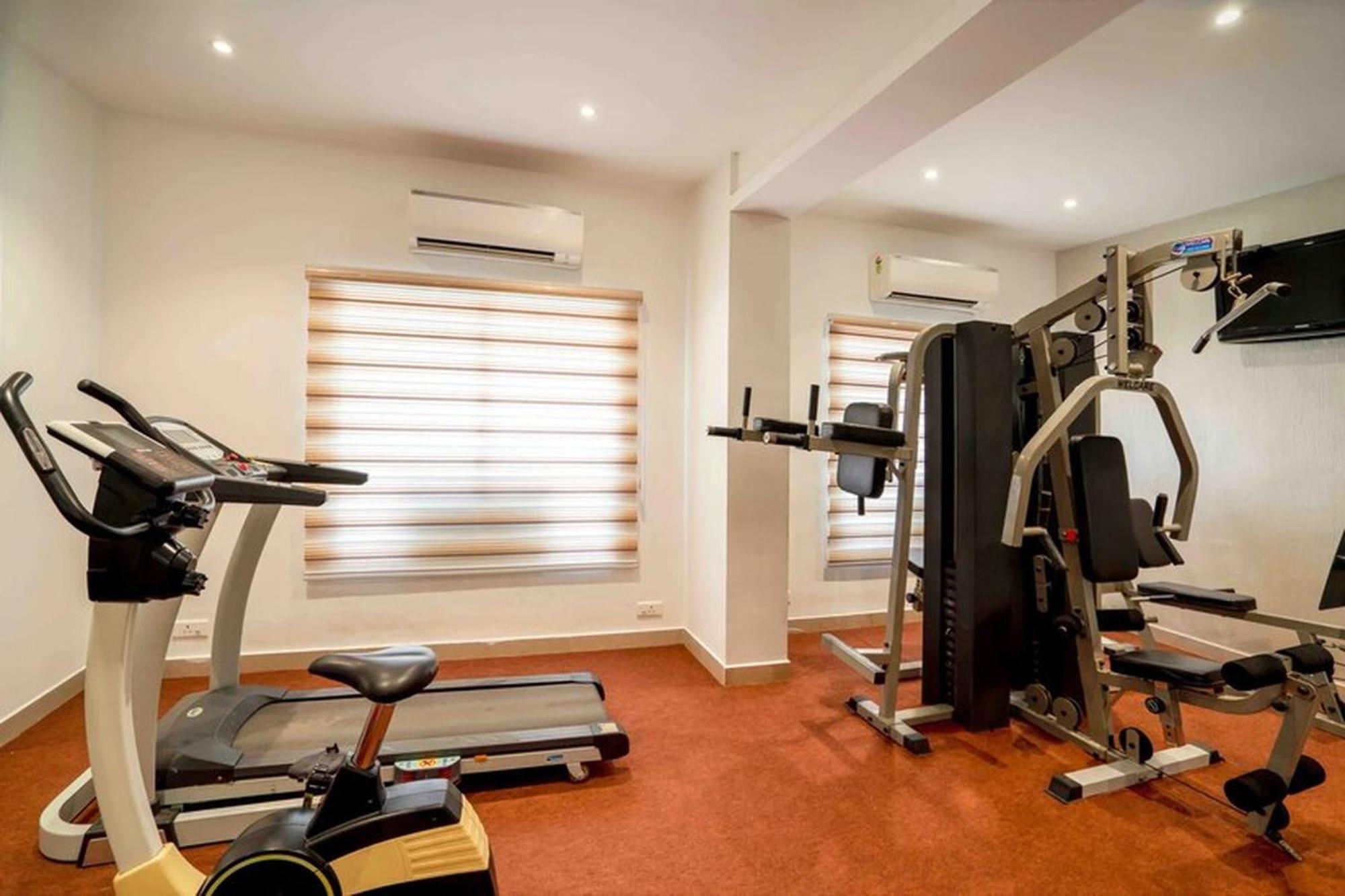Hotel Hills Park Pathanamthitta Екстер'єр фото