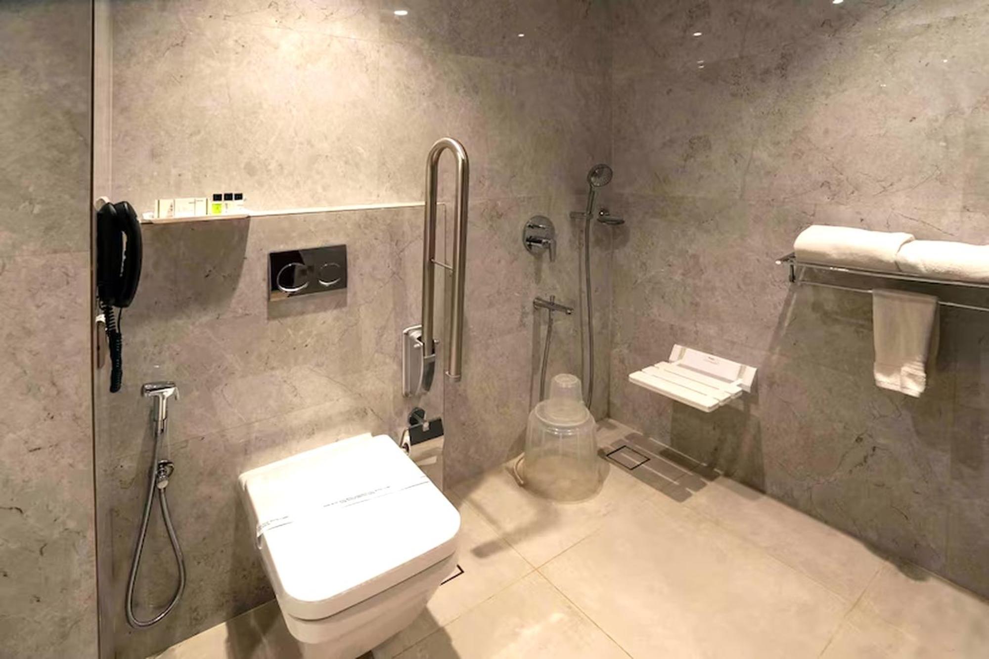 Hotel Hills Park Pathanamthitta Екстер'єр фото